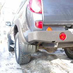 Mitsubishi L200 (, )